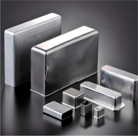 深絞りプレス加工による角筒製品群