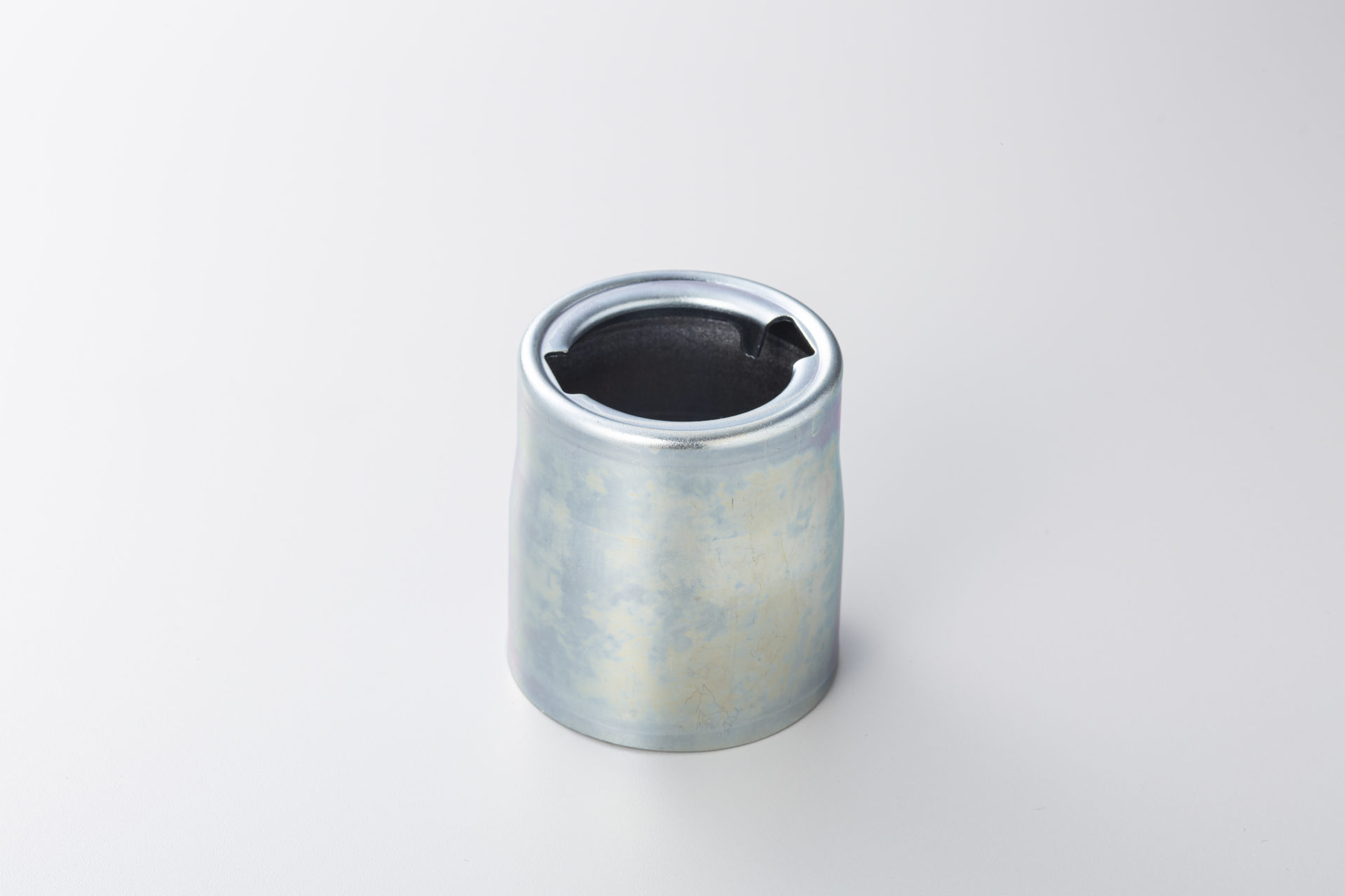 深絞りプレス：フィラーパイプ