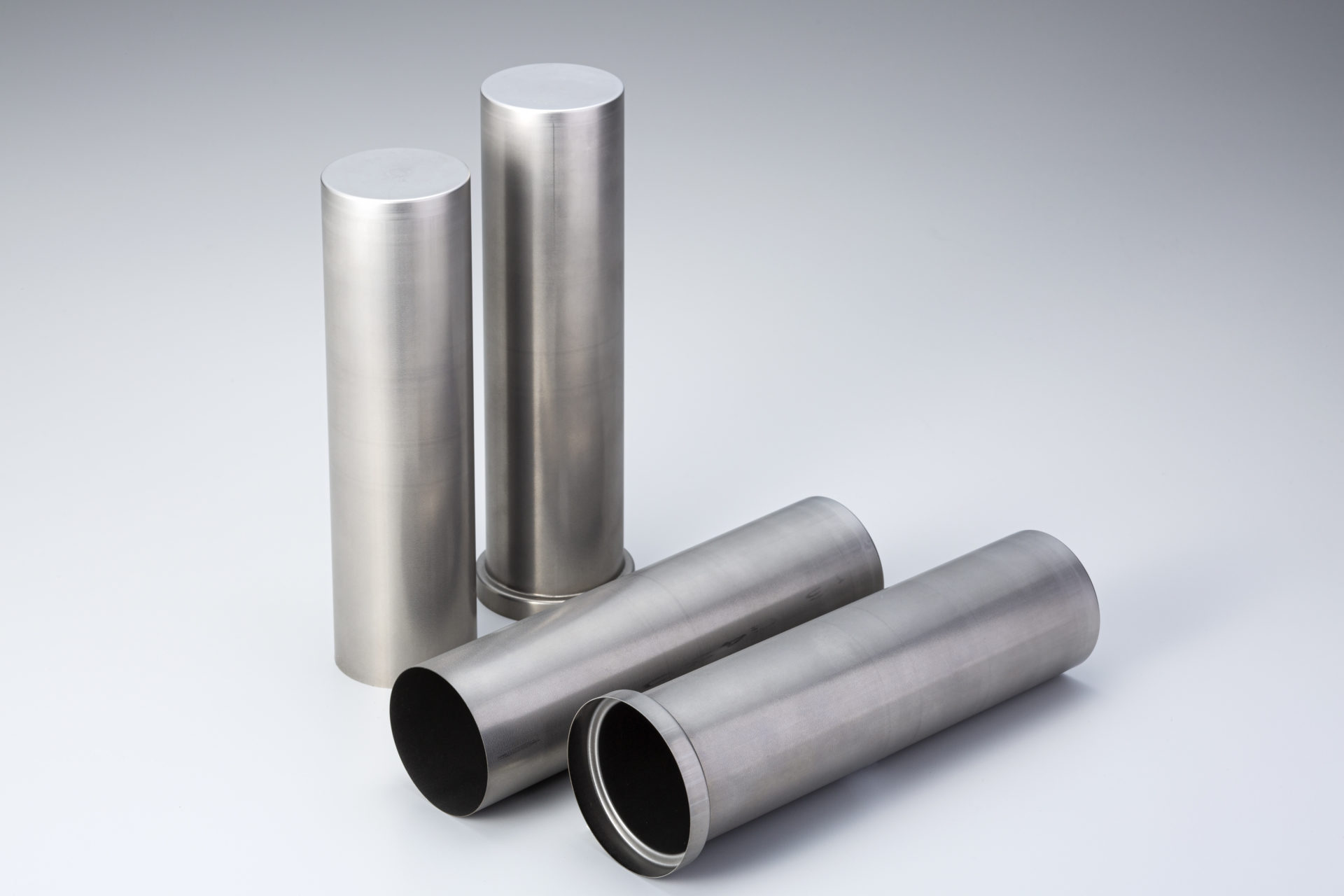 超深絞りプレス：２００ｍｍ絞り