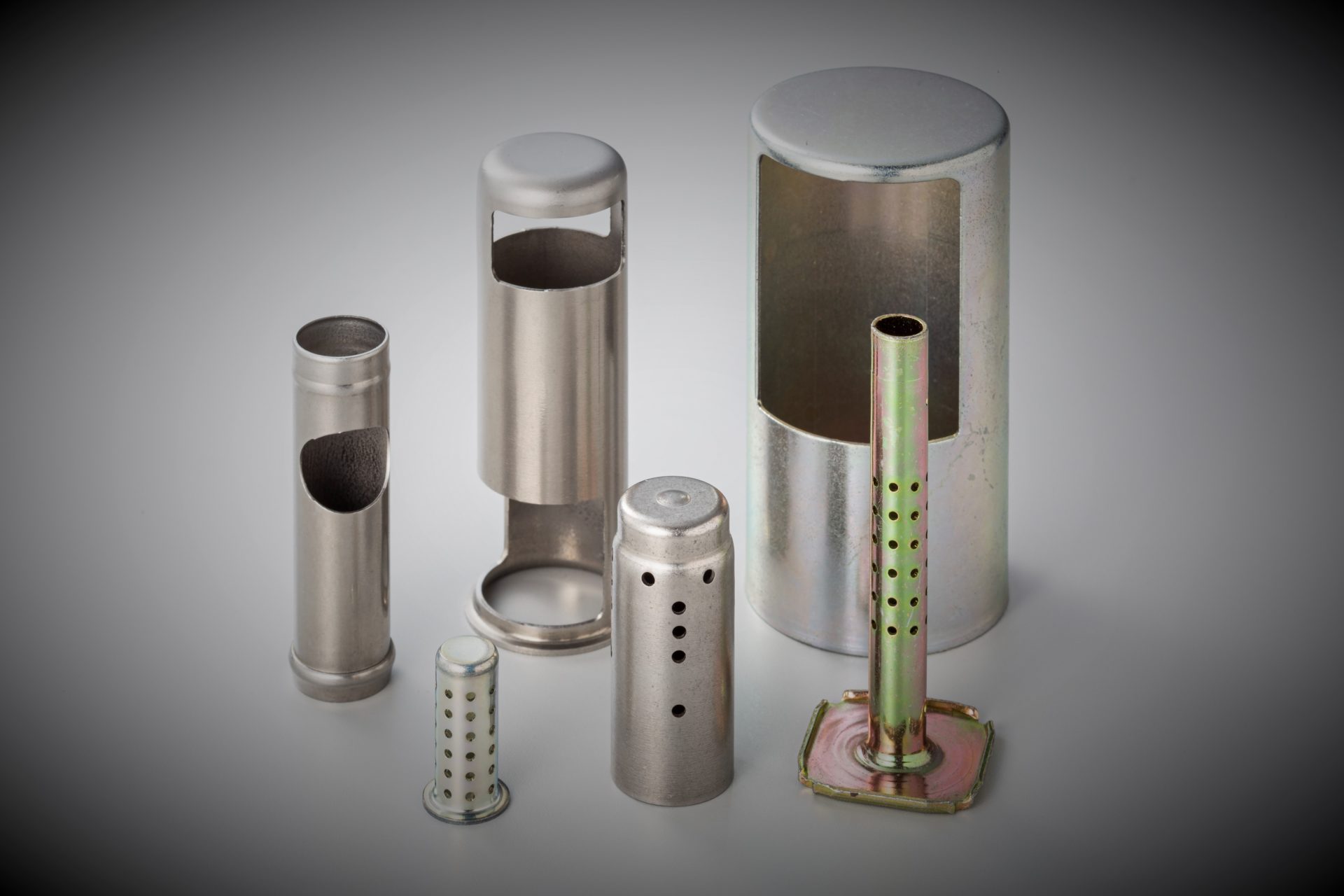 深絞りプレス加工による 横穴加工製品群